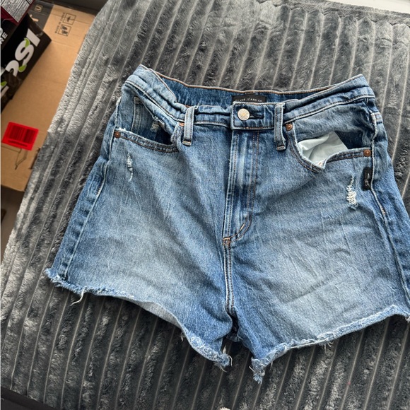 Silver Jeans Pants - Casual High-Rise Blue Denim Women's Shorts